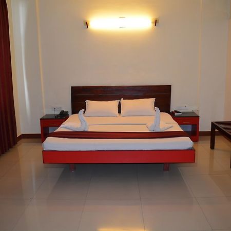Hotel Blue Hills International Ooty Extérieur photo