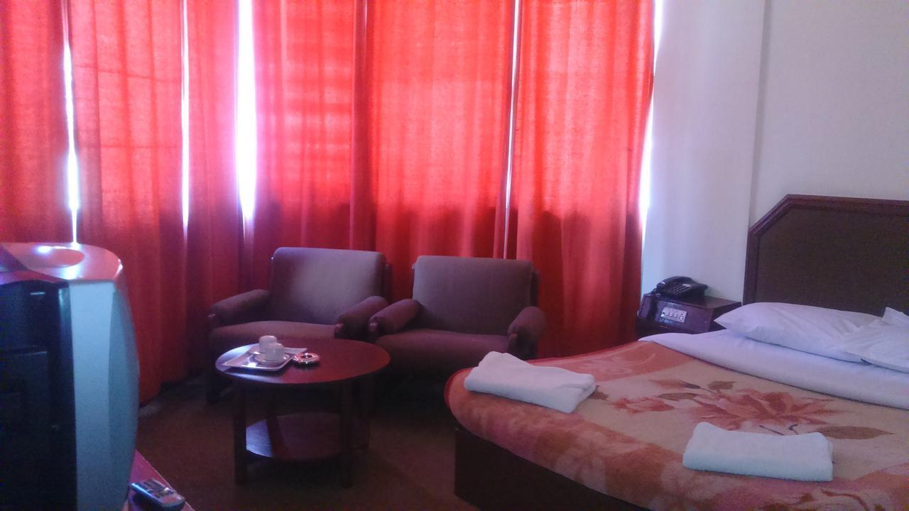 Hotel Blue Hills International Ooty Extérieur photo