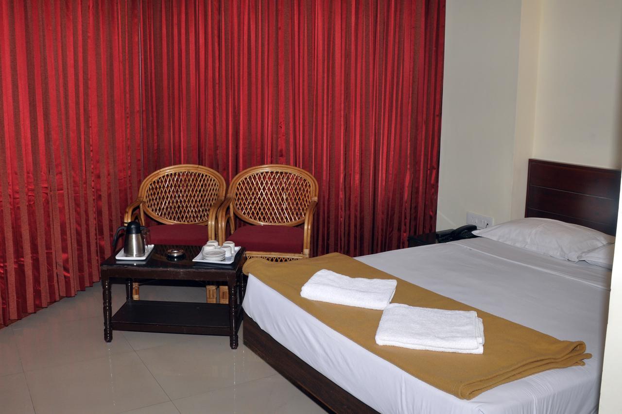 Hotel Blue Hills International Ooty Extérieur photo